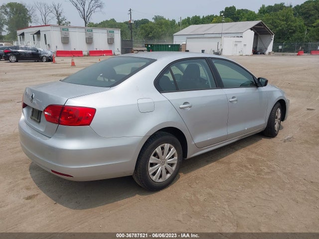 3VW2K7AJ3EM212606 Volkswagen Jetta Sedan S