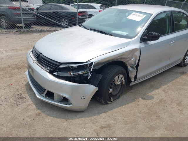 3VW2K7AJ3EM212606 Volkswagen Jetta Sedan S