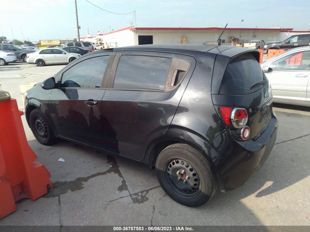 Chevrolet SONIC LS 2015 1G1JB6SHXF4162068 Image 3