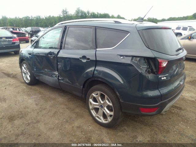 1FMCU9J98KUB17870 Ford Escape Titanium