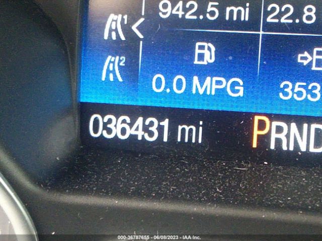 1FMCU9J98KUB17870 Ford Escape Titanium