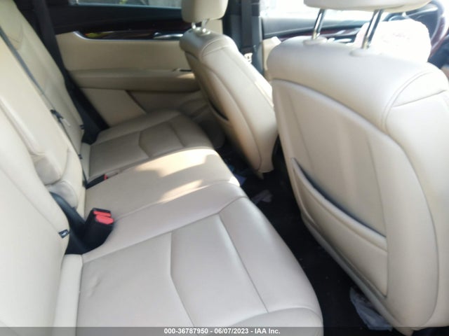 1GYKNCRS0JZ201226 Cadillac Xt5 Luxury Fwd