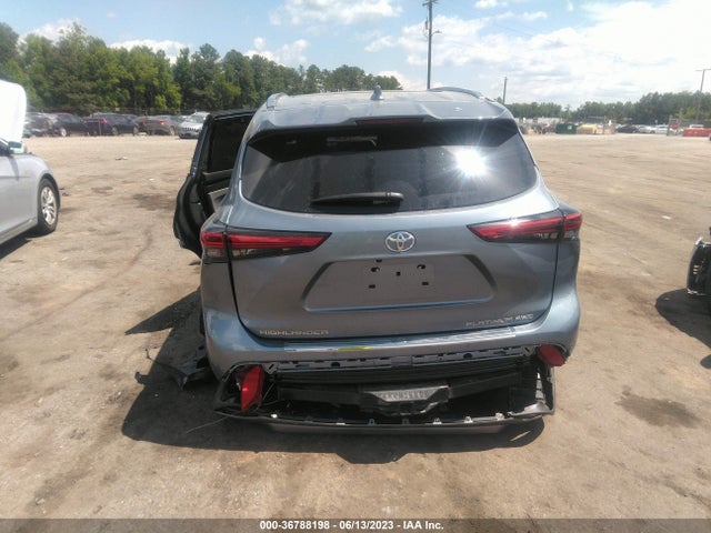 Toyota Highlander Platinum 2022 5TDFZRBH8NS221860 Image 8