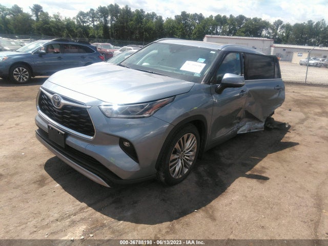 Toyota Highlander Platinum 2022 5TDFZRBH8NS221860 Image 2