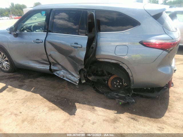 Toyota Highlander Platinum 2022 5TDFZRBH8NS221860 Image 12