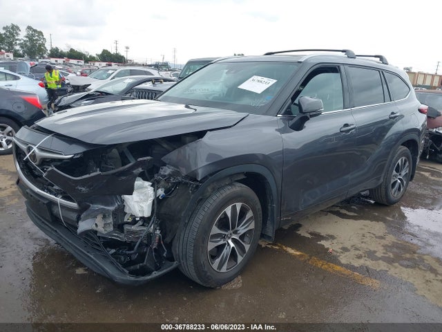 Toyota Highlander Xle 2022 5TDHZRAH8NS091895 Image 2