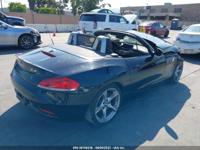 2013 BMW Z4 WBALL5C52DJ104740 Photo 3