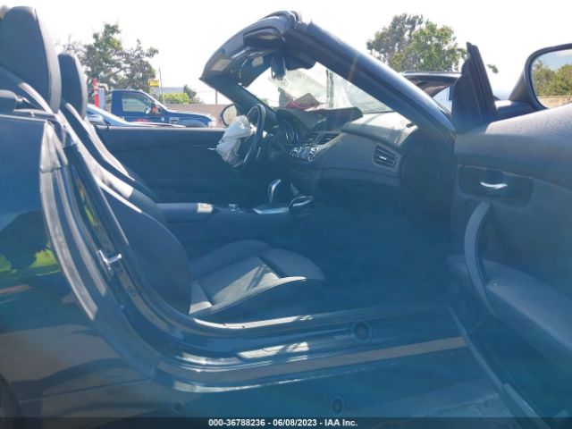 2013 BMW Z4 WBALL5C52DJ104740 Photo 4