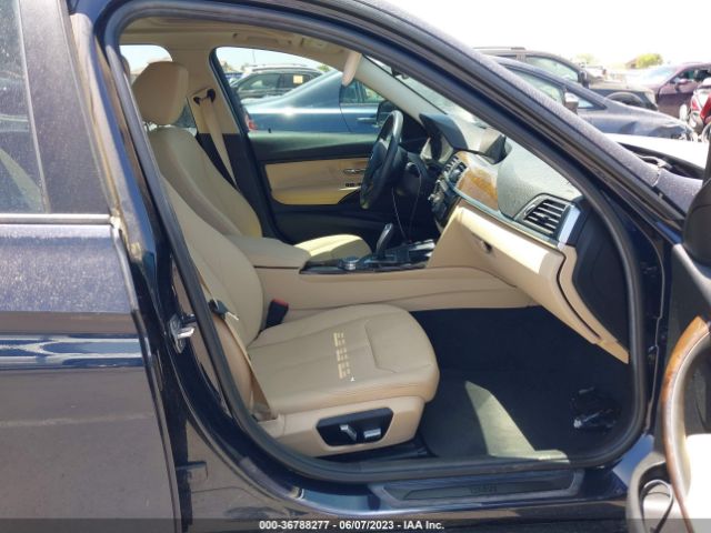 WBA8E1G53HNU12792 BMW 3 Series 320i