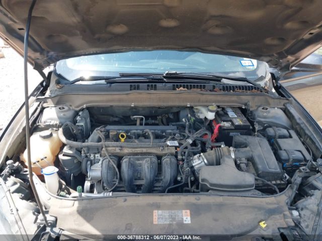 3FA6P0H72JR176286 Ford FUSION SE