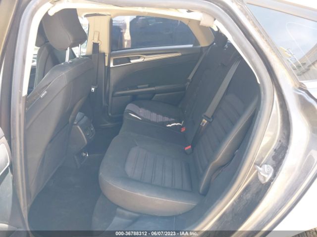 3FA6P0H72JR176286 Ford FUSION SE