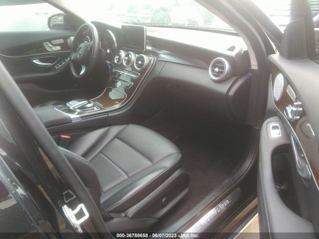 55SWF4JB8FU083590 Mercedes-Benz C-class C 300