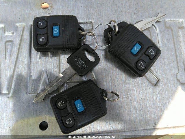 Ford UTILITY POLICE 2016 1FM5K8AR3GGC72843 Image 3