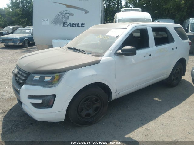 Ford UTILITY POLICE 2016 1FM5K8AR3GGC72843 Image 2