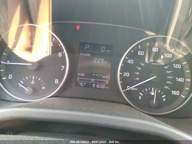 2017 HYUNDAI ELANTRA SE VIN: KMHD84LF3HU099219