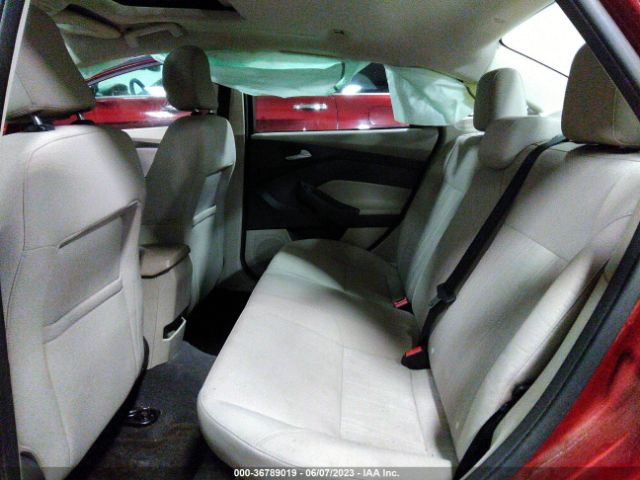 1FADP3F29FL348111 Ford FOCUS SE