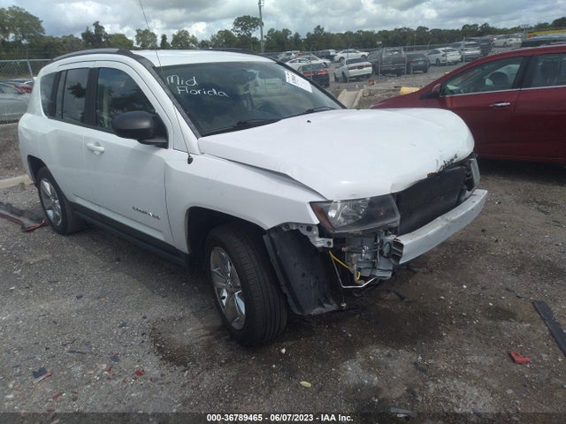 2016 1C4NJCBA6GD615648 main image