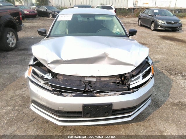3VWD67AJ4GM280137 Volkswagen Jetta Sedan 1.4t Se