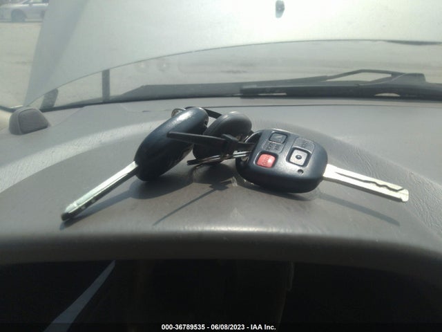 2002 LEXUS RX 300 VIN: JTJGF10UX20132463