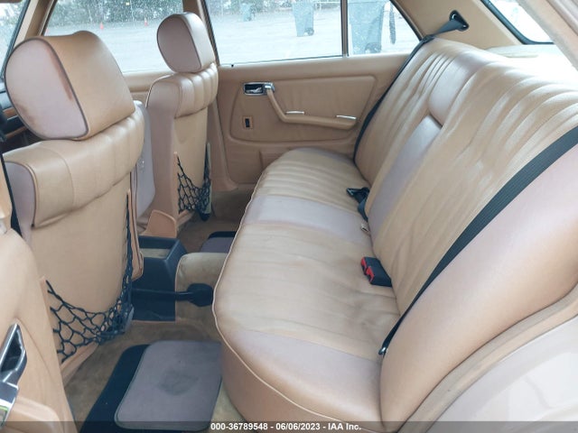 1983 MERCEDES-BENZ 300 DT VIN: WDBAB33A5DB031466