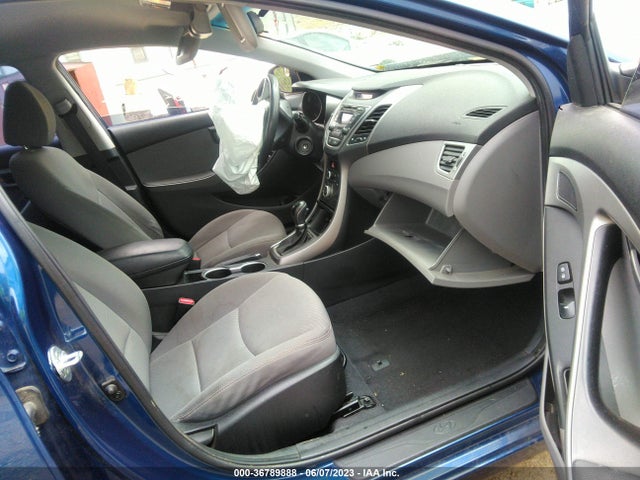 2016 HYUNDAI ELANTRA SE VIN: 5NPDH4AE1GH748250