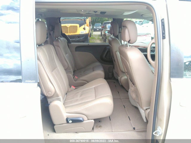 2C4RC1BG9ER228302 Chrysler Town & Country Touring