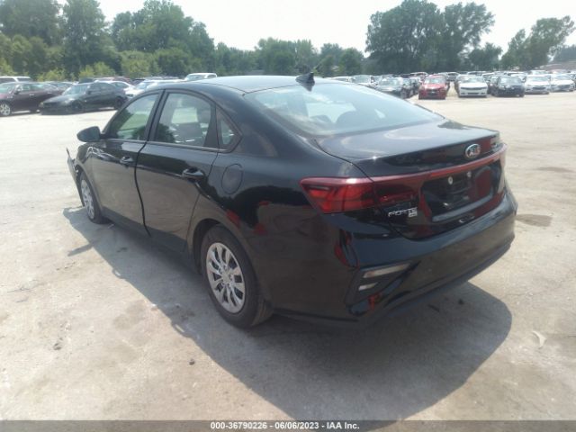 3KPF24AD4ME299390 KIA FORTE FE