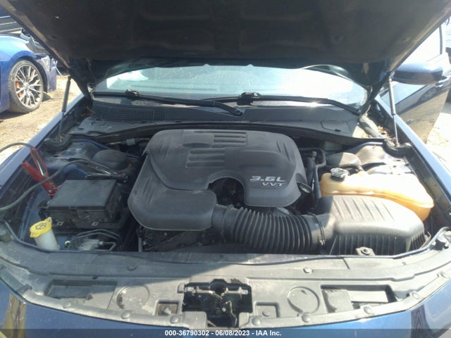 Chrysler 300 Limited 2015 2C3CCARG4FH830841 Image 10