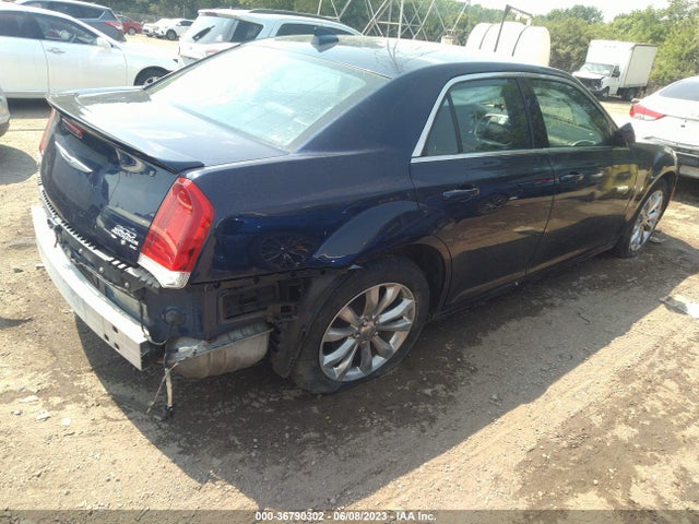 Chrysler 300 Limited 2015 2C3CCARG4FH830841 Image 4
