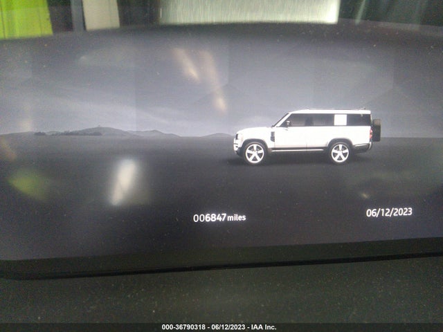 2023 Land Rover Defender, VIN: SALEPFEUXP2172592