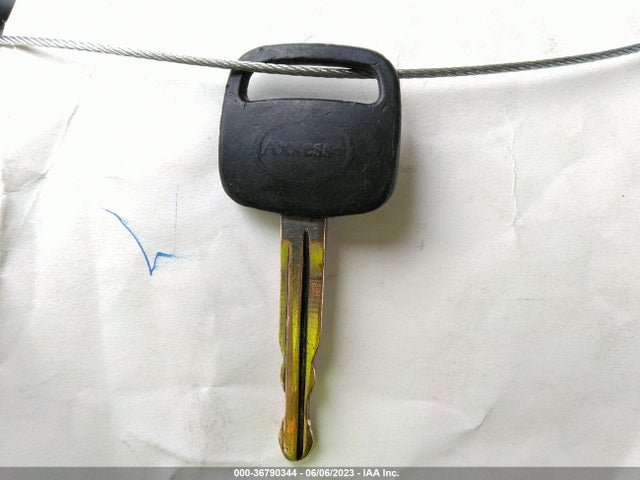 2005 SCION XB VIN: JTLKT324254028825