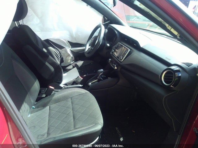2019 NISSAN KICKS SV VIN: 3N1CP5CU8KL510092