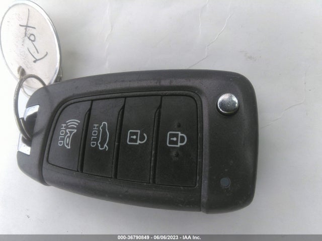 2019 HYUNDAI ACCENT SEL VIN: 3KPC24A38KE070718