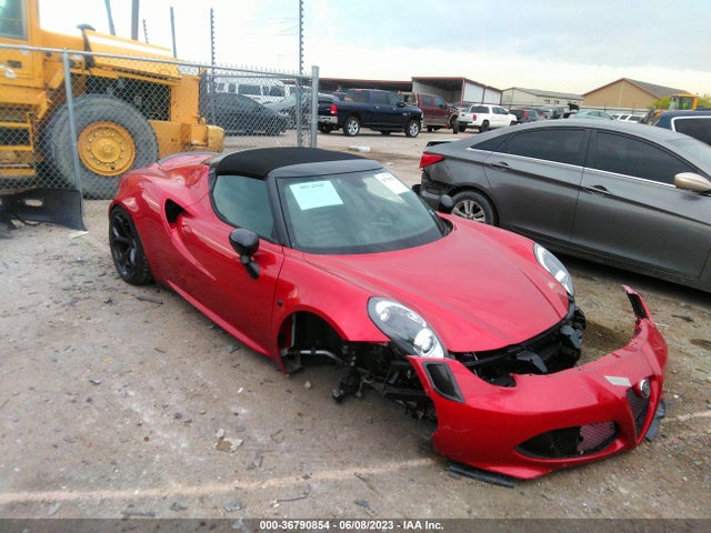 2018 Alfa Romeo 4C, VIN: ZARBAAB42JM271881