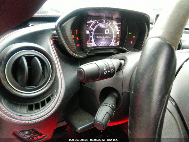 2018 Alfa Romeo 4C, VIN: ZARBAAB42JM271881
