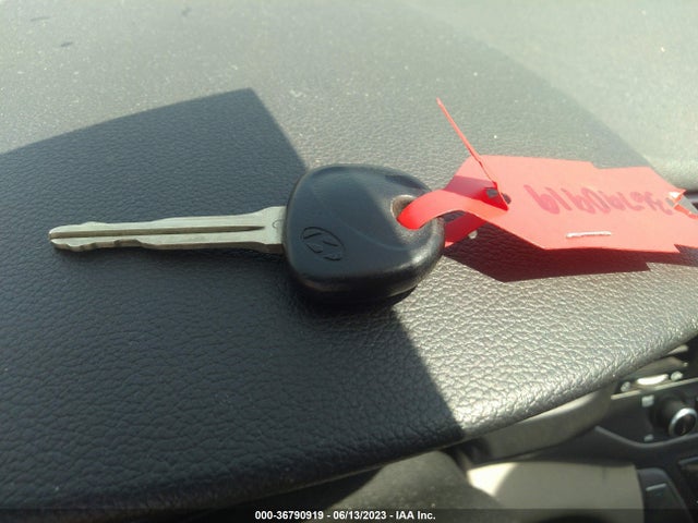 Hyundai ELANTRA SE 2018 KMHD74LF4JU450437 Image 3