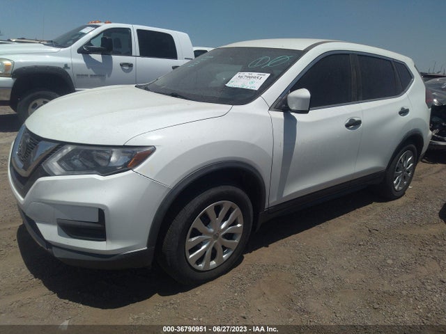 Nissan ROGUE S 2018 KNMAT2MT2JP556217 Image 2
