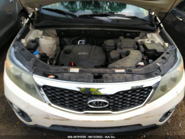 2012 KIA SORENTO LX VIN: 5XYKT3A68CG230274