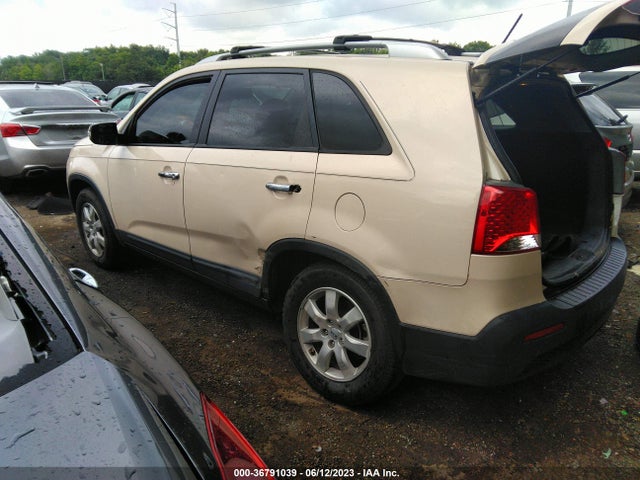 2012 KIA SORENTO LX VIN: 5XYKT3A68CG230274