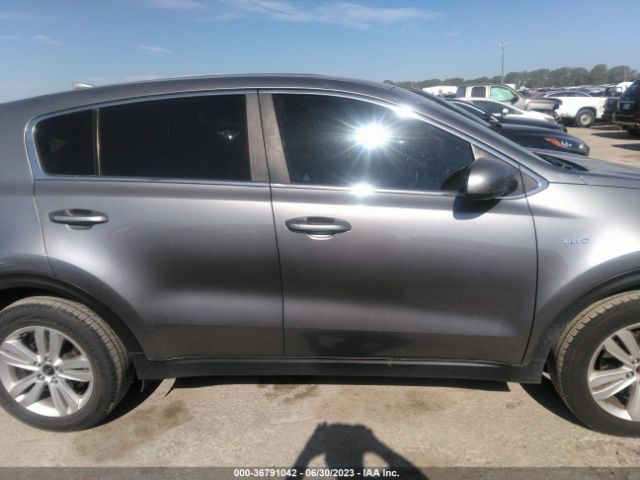 KNDPMCAC1H7063916 KIA Sportage Lx