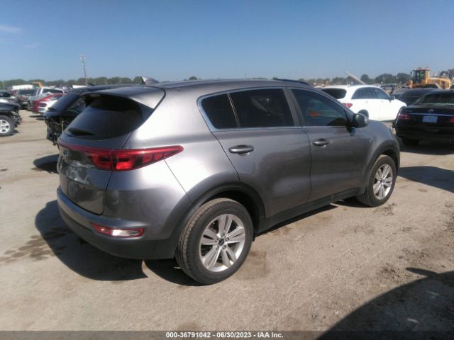 KNDPMCAC1H7063916 KIA Sportage Lx