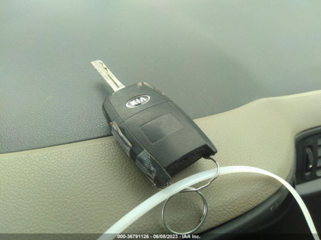 KNADM4A32E6388131 KIA RIO LX