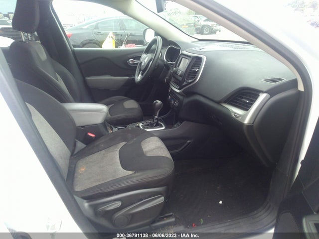 1C4PJLAB2EW313973 Jeep Cherokee Sport