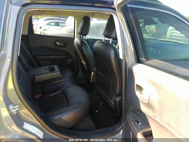 3C4NJDCB8MT586737 Jeep Compass Limited