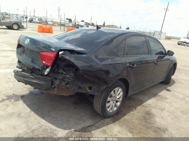 1VWAT7A34FC042785 Volkswagen Passat 1.8t Wolfsburg Ed