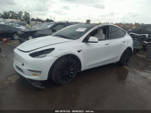 Tesla Model Y Long Range 2021 5YJYGAEE2MF158159 Image 2
