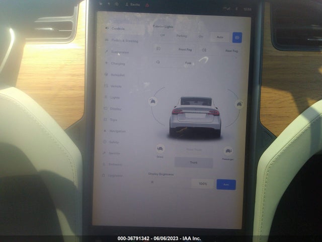 Tesla Model X 75d/100d/p100d 2018 5YJXCAE23JF118651 Image 4