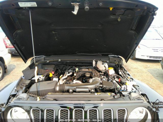 1C4HJXEG0PW570439 Jeep Wrangler Sahara