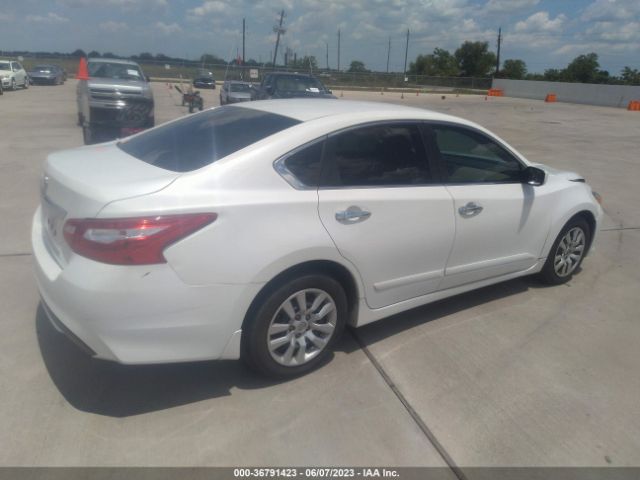 1N4AL3AP0HN317872 Nissan Altima 2.5 S