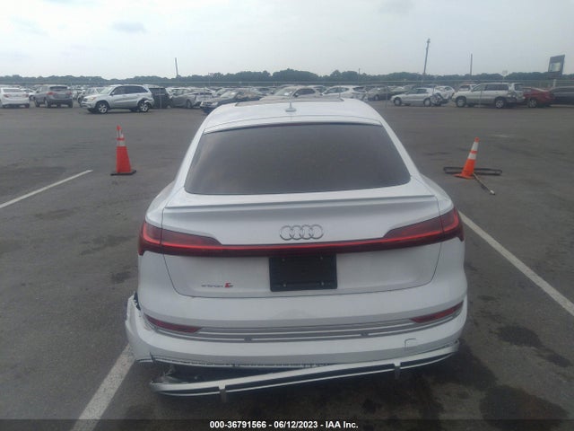 2022 Audi e-tron, VIN: WA13CBGE0NB034303
